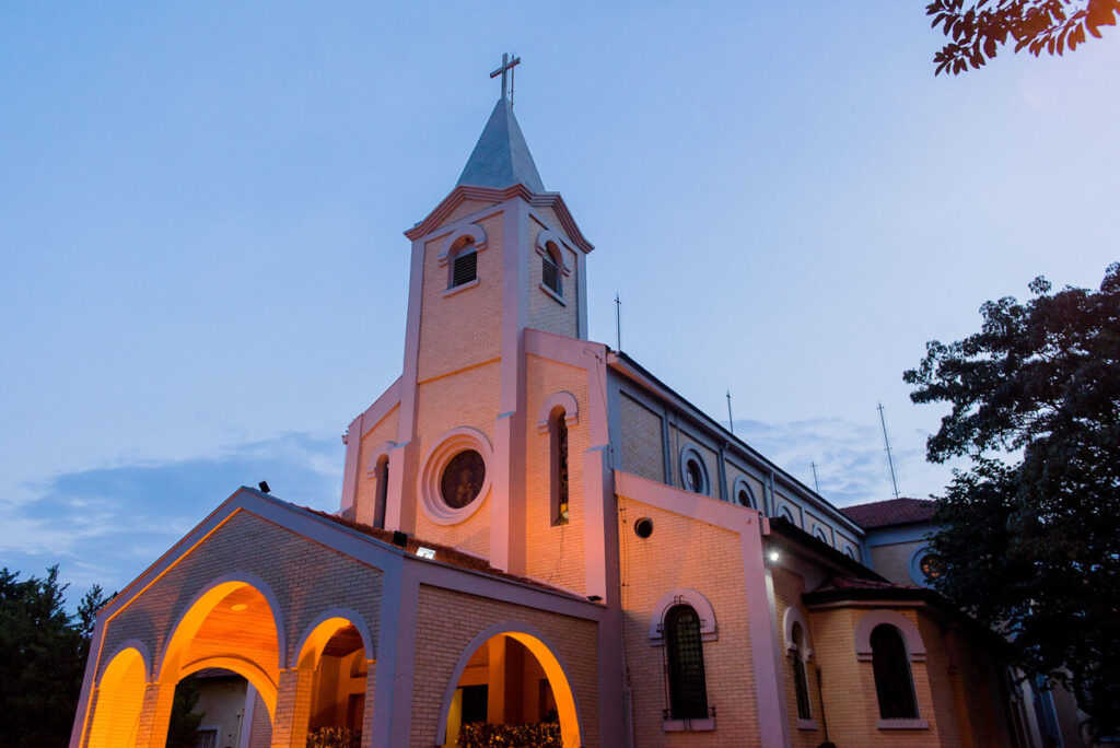 Noivas sonham em se casar na Igreja São José do Jardim Europa